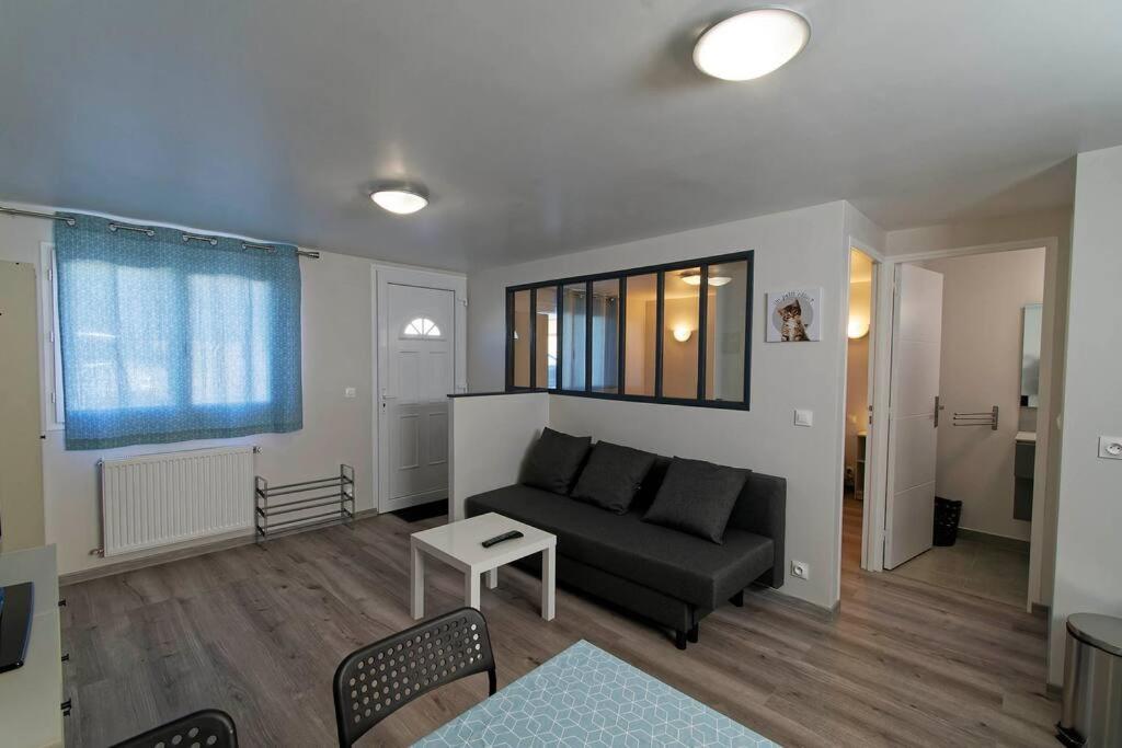 Mon Petit Coin Tranquille Apartment Coubron Bagian luar foto